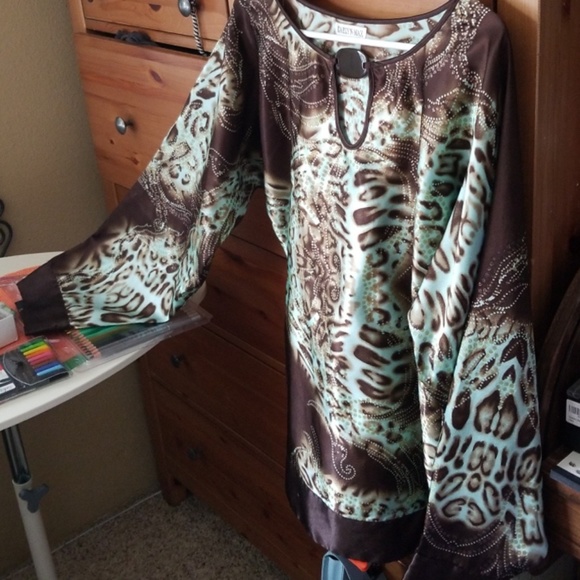 Brown and aqua cheetah print blouse - Picture 4 of 7